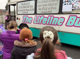 Visiting the SU Prayer Bus - P5 Room 8