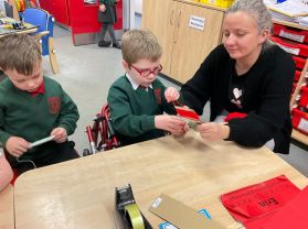 ‘Materials’ Topic in Mrs Callaghan’s class